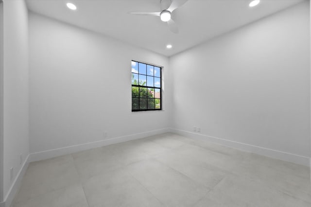 empty room featuring ceiling fan