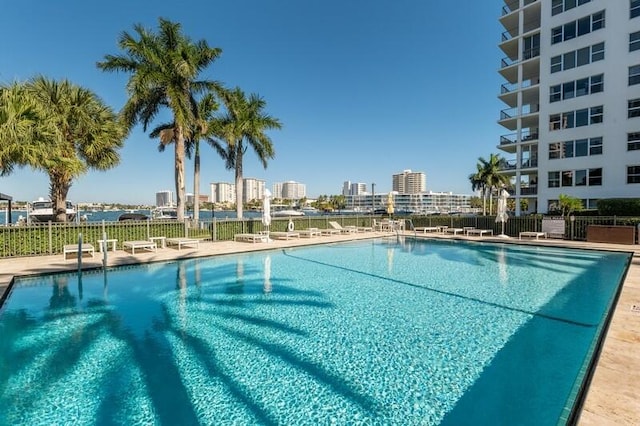 view of swimming pool