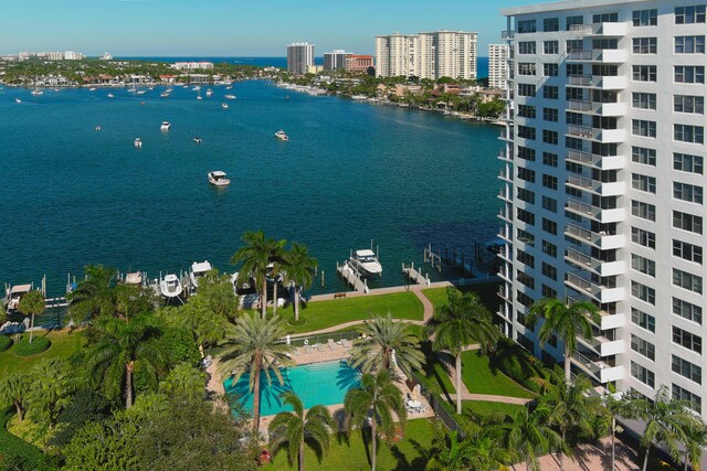 bird's eye view featuring a water view