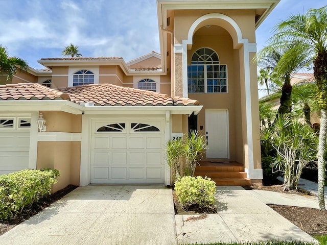 view of mediterranean / spanish-style home