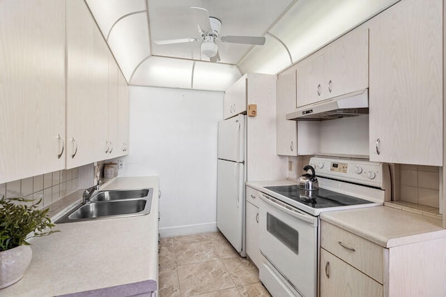 kitchen featuring decorative backsplash, sink, ceiling fan, and white appliances