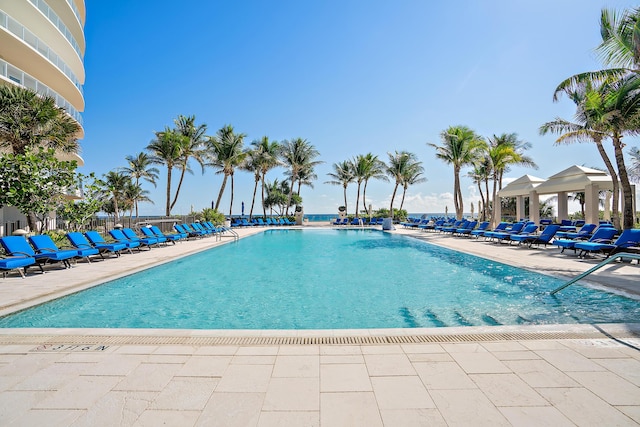 view of swimming pool