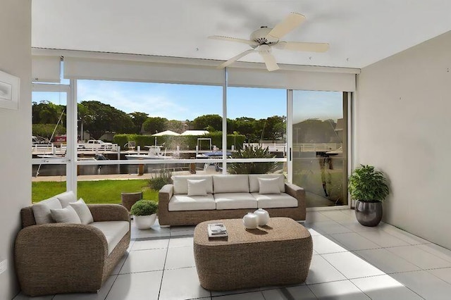 sunroom / solarium with ceiling fan