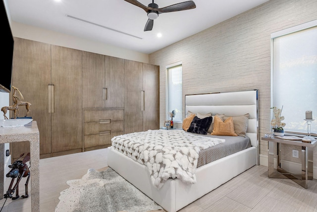 bedroom featuring ceiling fan