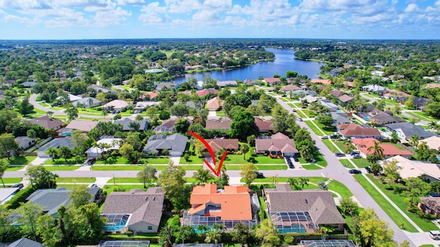 bird's eye view featuring a water view