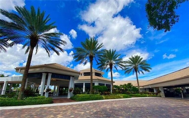 Listing photo 2 for 7449 Glendevon Ln Unit 102, Delray Beach FL 33446