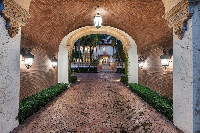 entrance to property featuring a porch