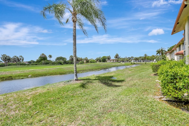 view of yard featuring a water view