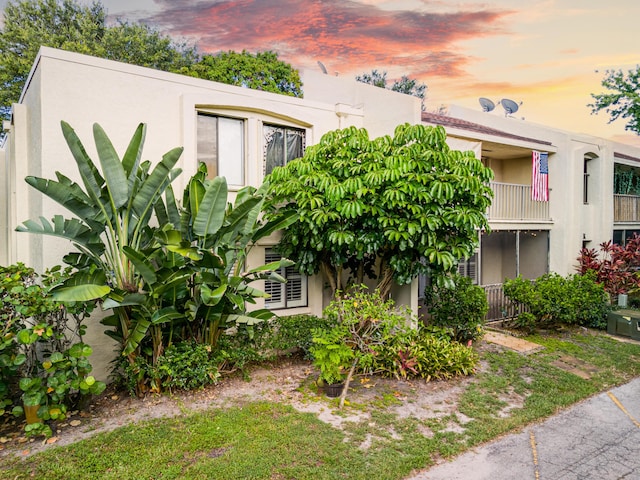 view of front of home