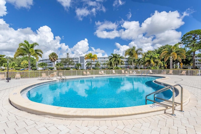 view of swimming pool