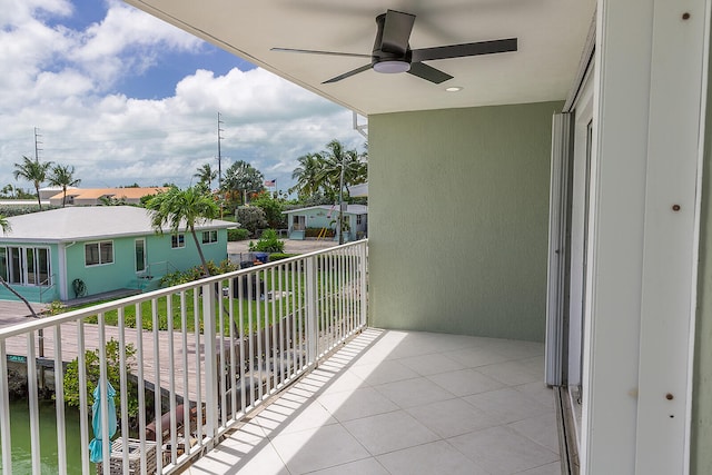 balcony featuring ceiling fan