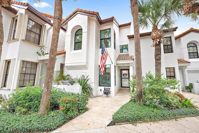 view of mediterranean / spanish-style house