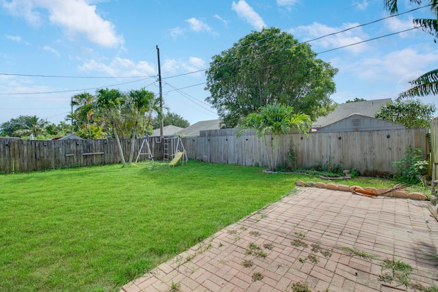 view of yard featuring a patio