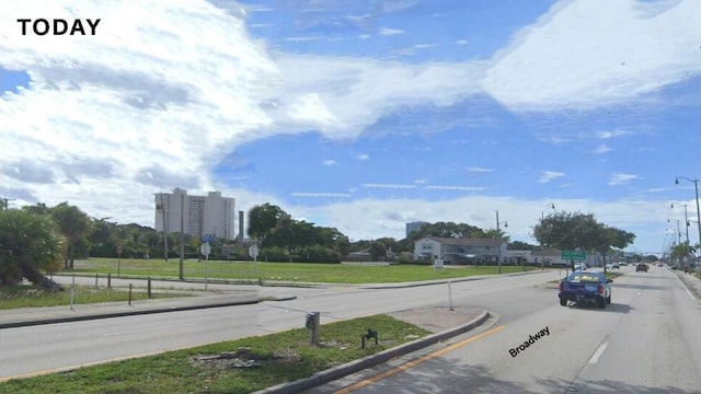 Listing photo 3 for 5900 Broadway, West Palm Beach FL 33407