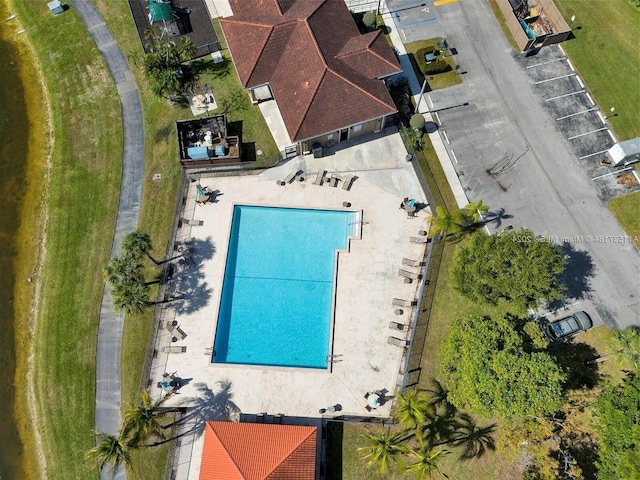 drone / aerial view of a pool area