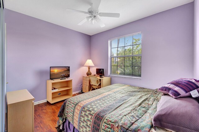 sunroom / solarium with ceiling fan