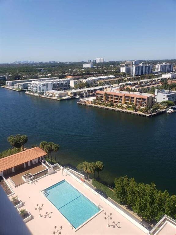 bird's eye view with a water view