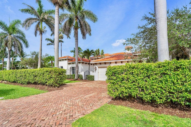 view of front of home featuring a garage