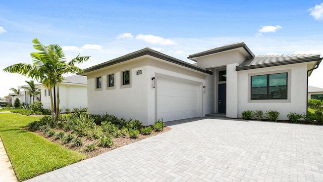 view of front of house featuring a garage