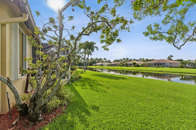 view of yard featuring a water view