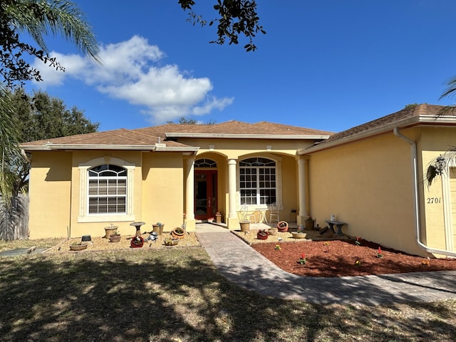 view of mediterranean / spanish-style home