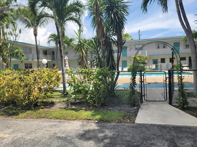 view of swimming pool