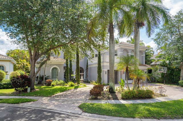 view of mediterranean / spanish-style house