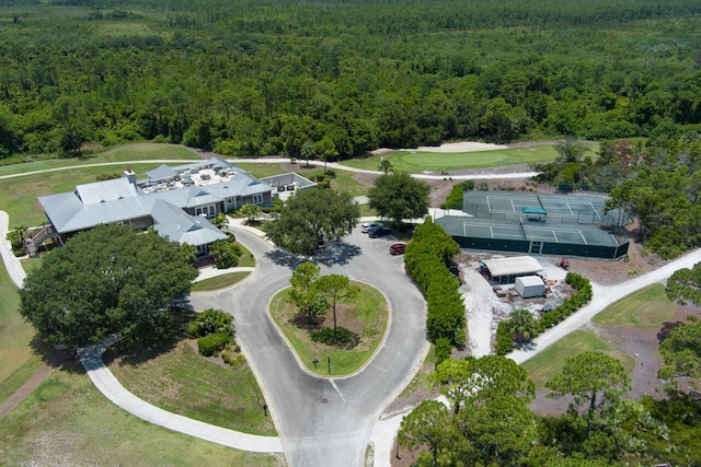 bird's eye view with a view of trees