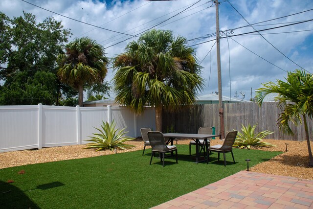 view of yard with a patio