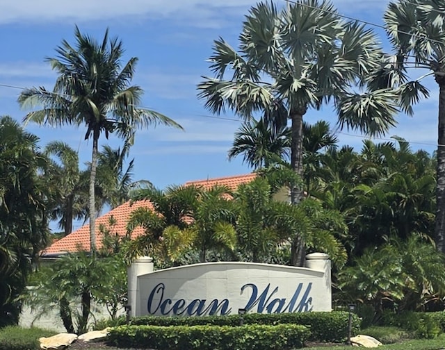 view of community / neighborhood sign