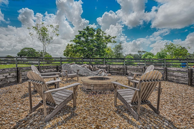 view of yard featuring a fire pit