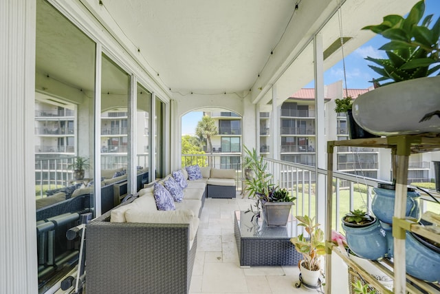 balcony featuring an outdoor hangout area