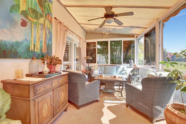 sunroom / solarium with vaulted ceiling and ceiling fan