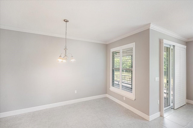 unfurnished room with crown molding and an inviting chandelier