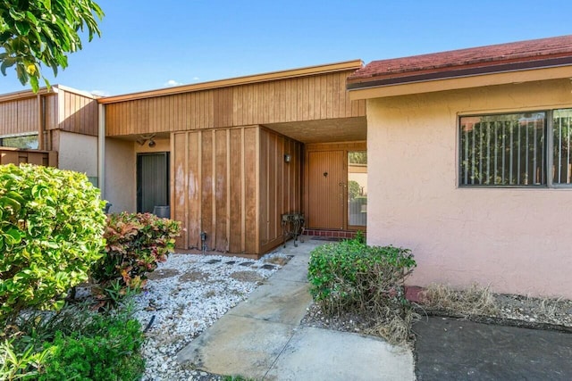 view of entrance to property