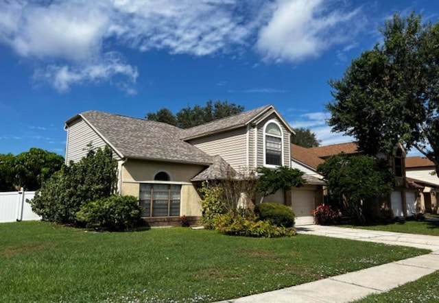 view of front of house featuring a front yard