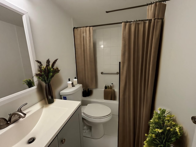 full bathroom featuring shower / bathtub combination with curtain, toilet, and vanity