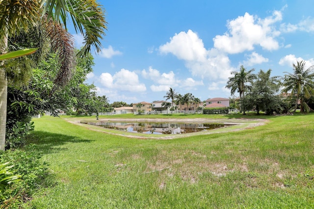 view of yard featuring a water view