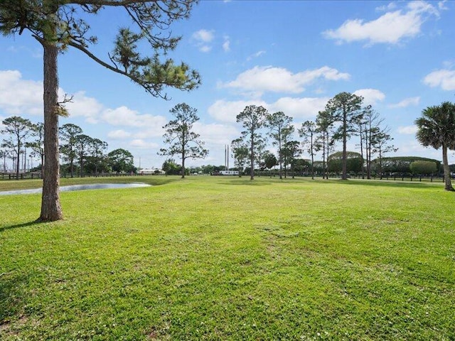 view of yard featuring a water view