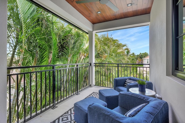 balcony featuring ceiling fan