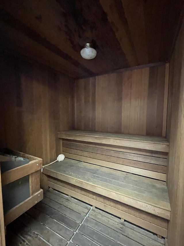 view of sauna / steam room