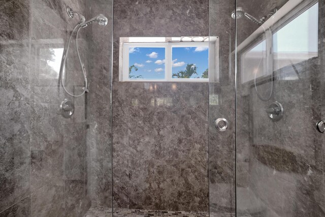 1305 NE 1st Ave, Fort Lauderdale, FL 33304 - bathroom featuring a stall shower