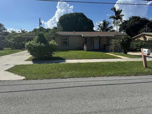 view of front of property with a front yard