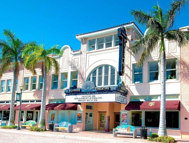 view of building exterior