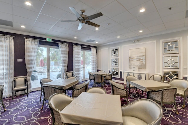 living area featuring crown molding, recessed lighting, and ceiling fan