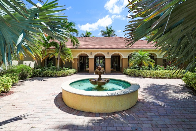 view of swimming pool