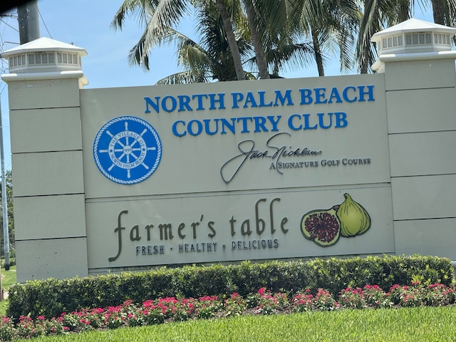 view of community / neighborhood sign