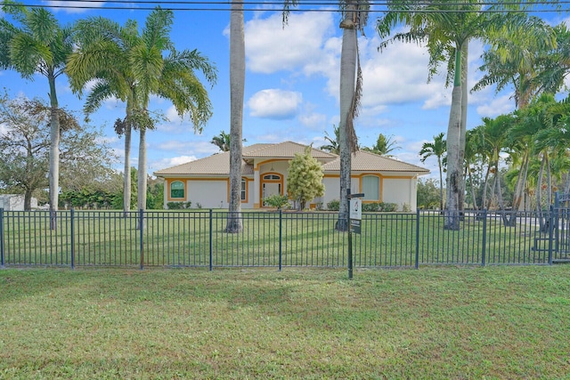 view of front of house with a front lawn