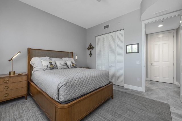 bedroom featuring a closet