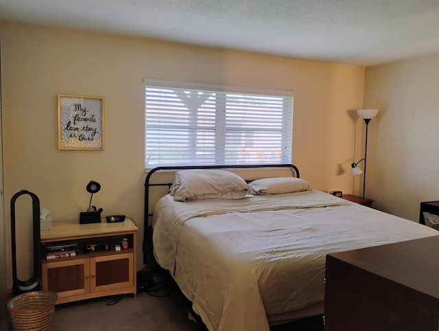 bedroom with carpet flooring